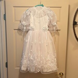 Elegant Vintage White Kids Formal Dress